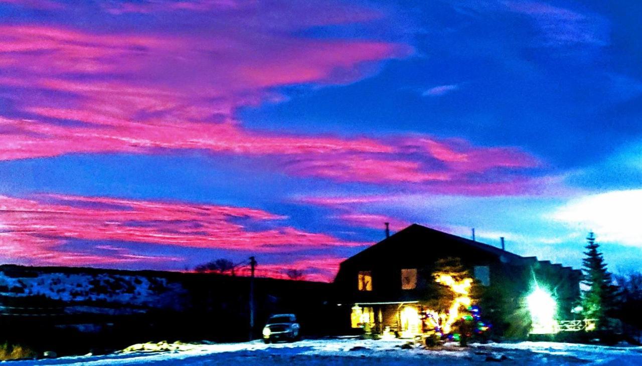 Duck Lake Lodge Babb Екстер'єр фото