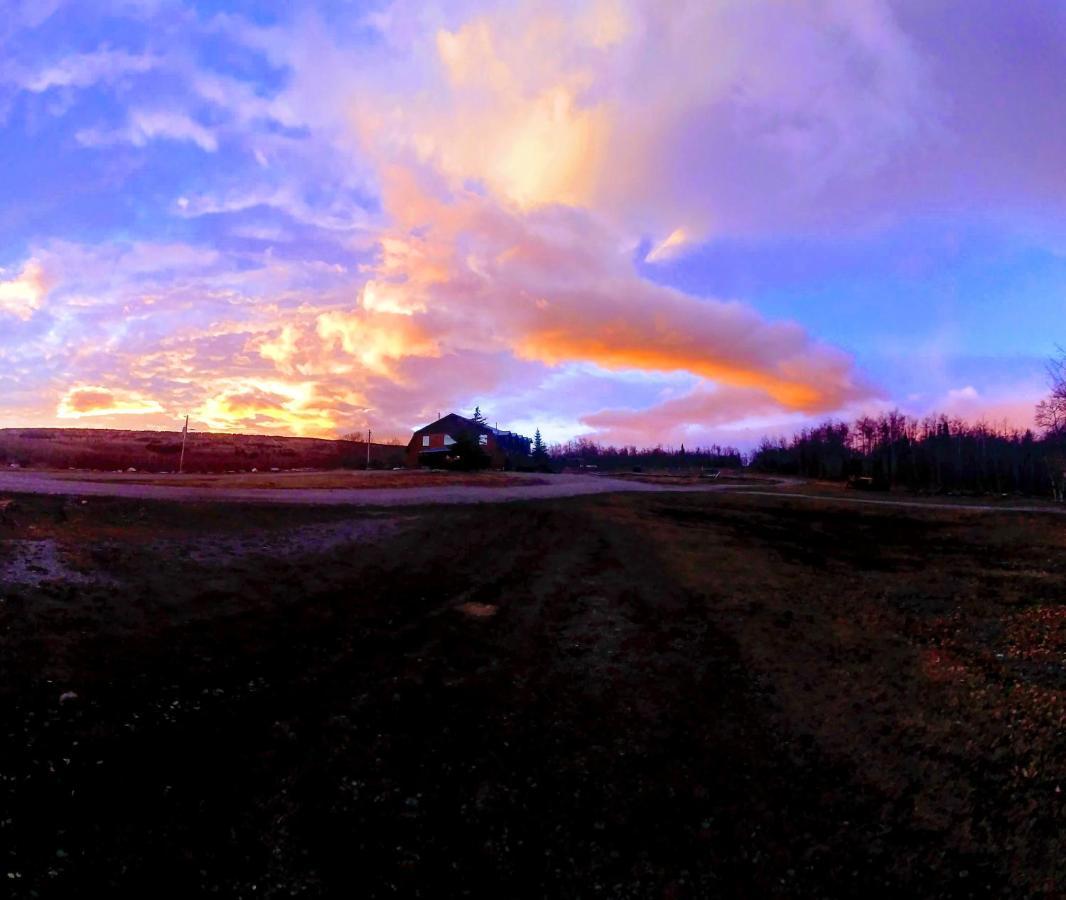 Duck Lake Lodge Babb Екстер'єр фото