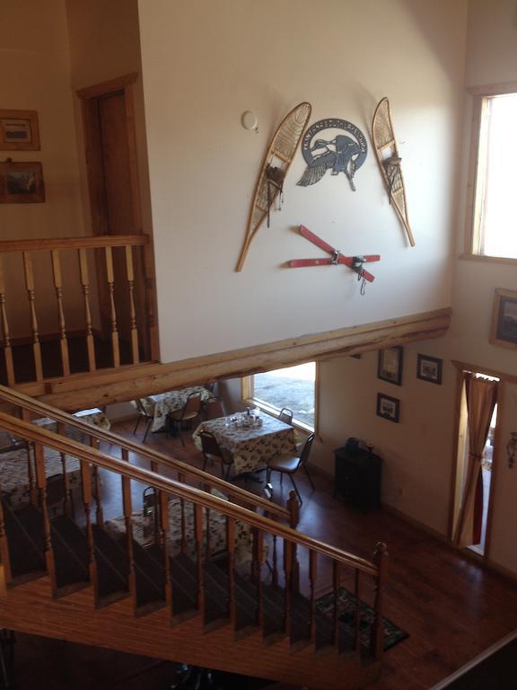 Duck Lake Lodge Babb Екстер'єр фото