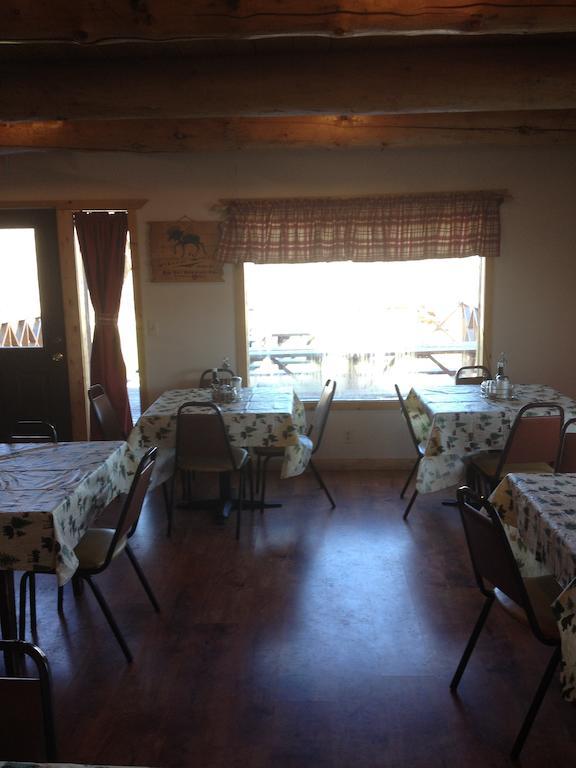 Duck Lake Lodge Babb Екстер'єр фото