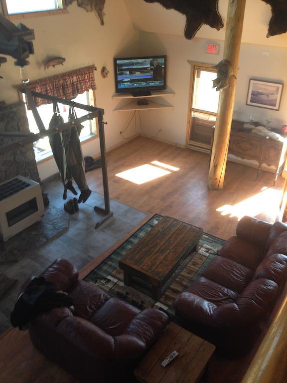 Duck Lake Lodge Babb Екстер'єр фото