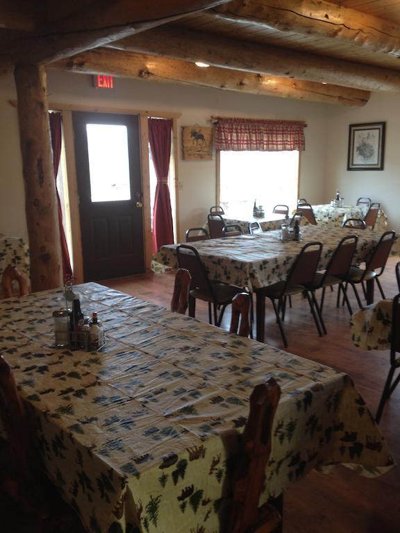 Duck Lake Lodge Babb Екстер'єр фото